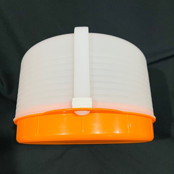 NEW! (NIP) Tupperware Cool Orange Cake Taker w/ FREE Cake Server (LAST one) - Picture 10 of 14